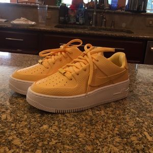 Nike Air Force 1 Sage Low